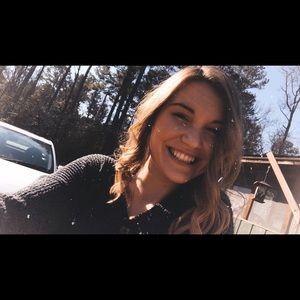 Meet your Posher, Olivia